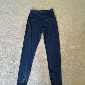 Women’s Beyond Yoga patterened Navy Leggings